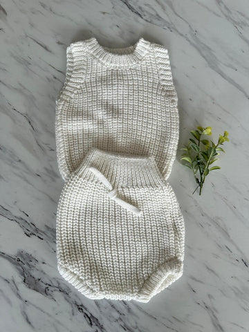 Pequeno Tocon Natural Knit Top + Bloomer Set