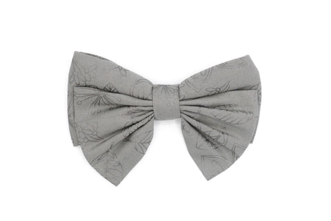 Arbii Oversized Bowtie Cloudy Sketch