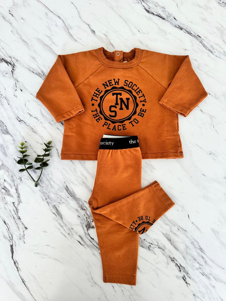 The New Society Toasted Caramel Reine Special T-shirt + Legging Set