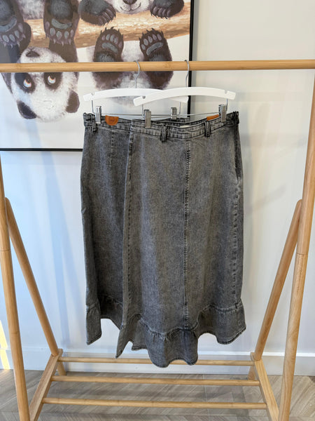 Birnham on the Sea Black Wash Teen Ruffle Skirt