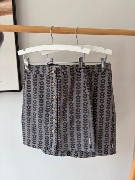 Piupiuchick Grey/Black Flowers Knee Length Skirt