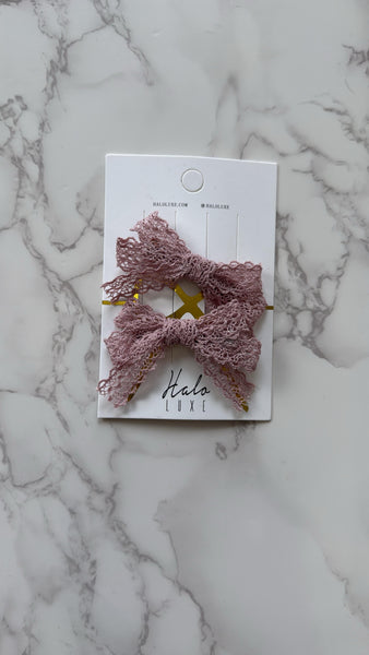 Halo Luxe Mauve Ivy Scalloped Lace Double Clip Set