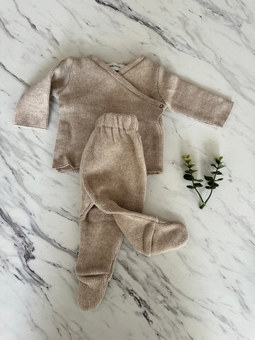 Pequeno Tocon Tan Wrap Footed Knit Set