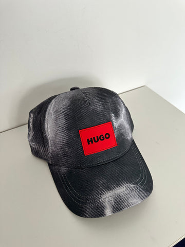 Hugo Marbled Grey Black Cap