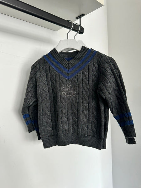 Belati Charcoal Cable V-neck Emblem Knit