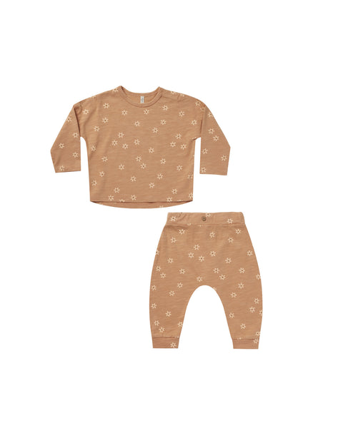 Rylee & Cru Petite Daisy Tee + Pant Set