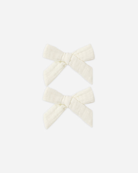 Rylee & Cru Ivory Bows Set