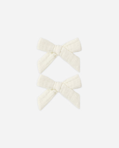 Rylee & Cru Ivory Bows Set
