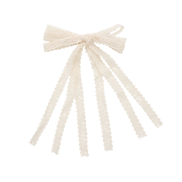 Halo Luxe Ivory Ivy Scalloped Lace Longtail Clip