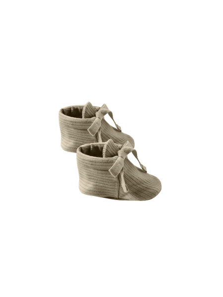 Quincy Mae Olive Ribbed Baby Booties
